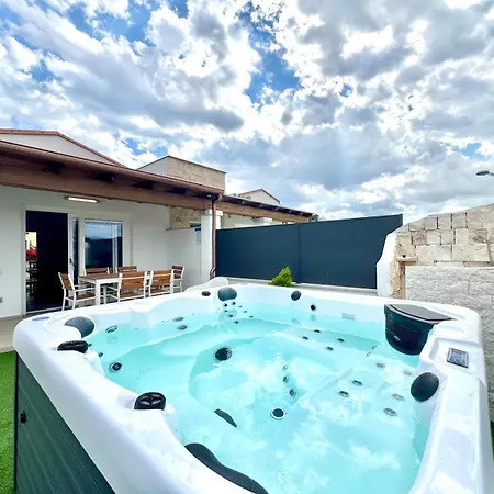 Daire Joy Collection With Jacuzzi Àrbatax